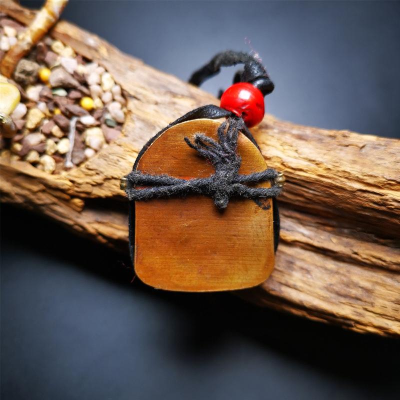 Gau Ghau Shrine, Tibetan Letter Hum,Mini Buddhist Altar Amulet Pendant