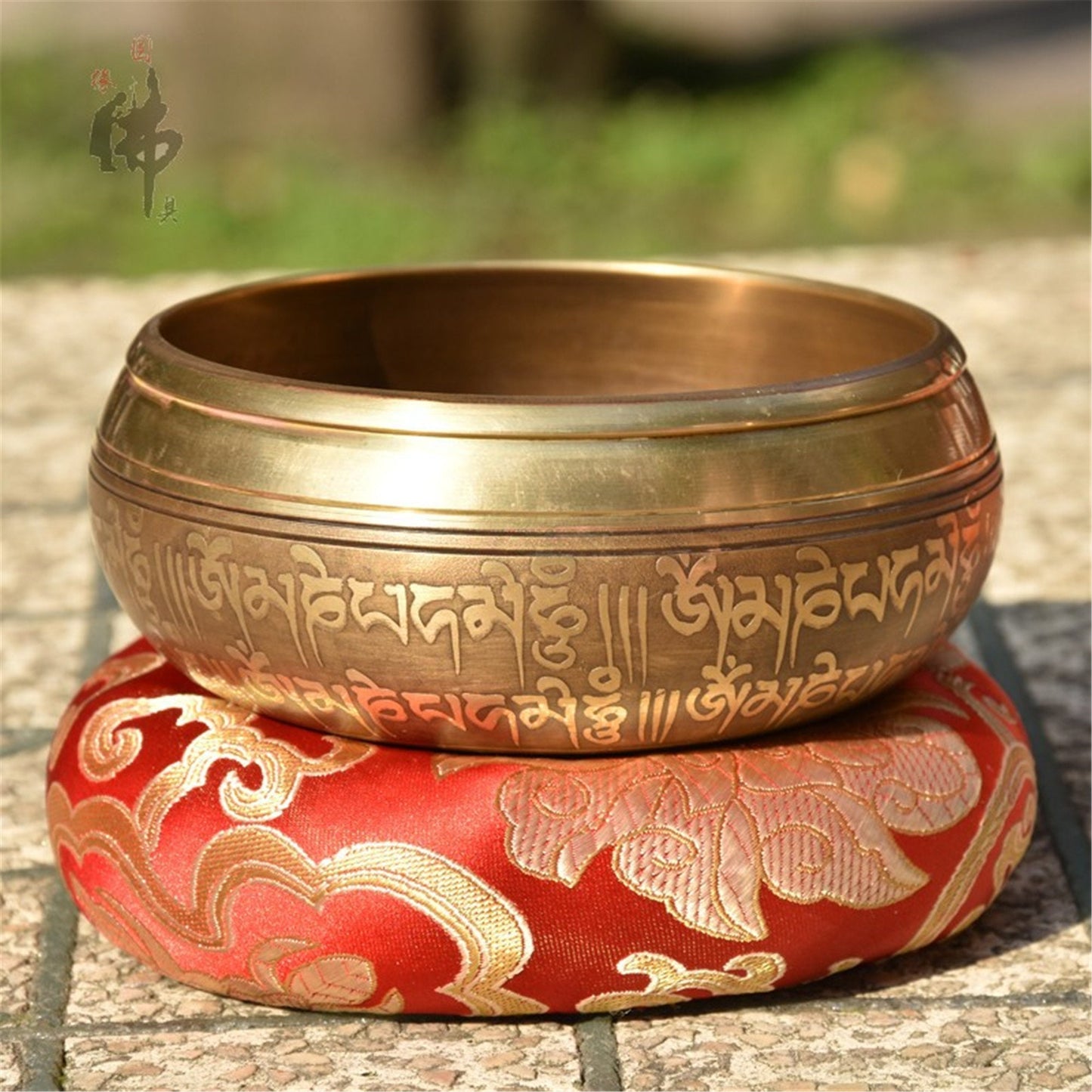 Gandhanra 4.2”- 6.5” Tibetan Singing Bowl,Engraved with Buddhism Mantra Cross Vajra