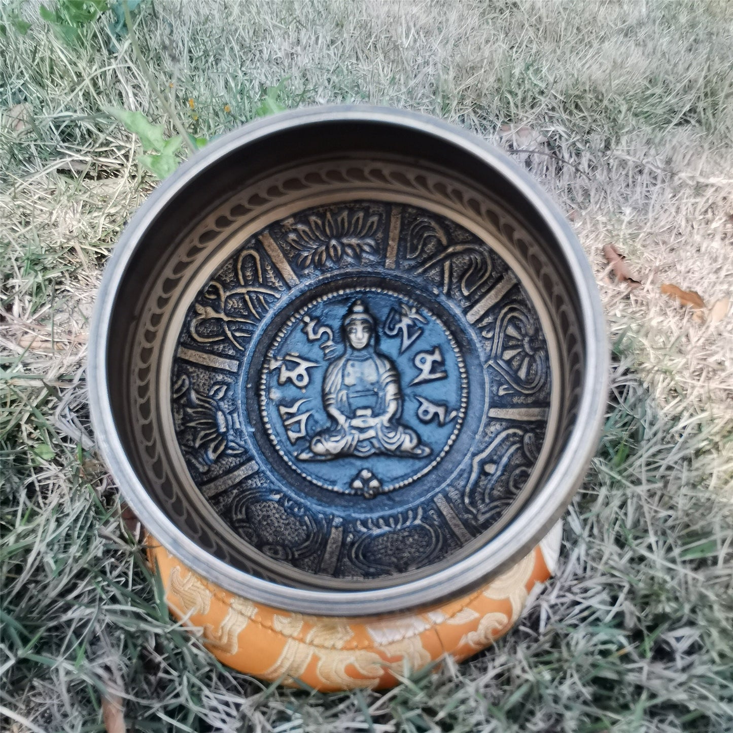 Gandhanra Classical Tibetan Singing Bowl with Buddha OM Astamangal Symbol,For Sound Healing,Meditation,Relaxation,Yoga,Handmade in Nepal