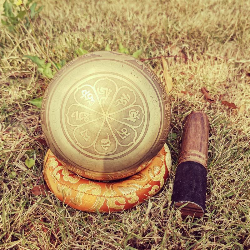 Gandhanra Classical Tibetan Singing Bowl with Amitayus Buddha Mandala Symbol,Handmade in Nepal