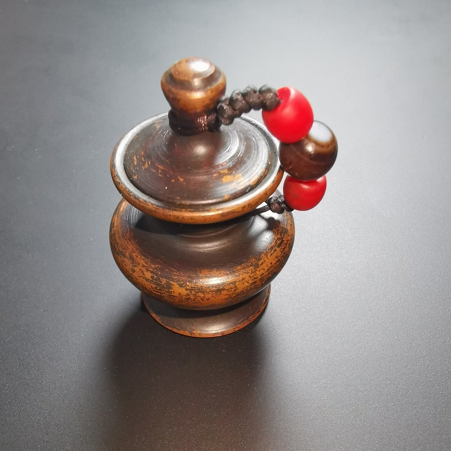 Gandhanra Vintage Mini Copper Jar with Lid,Handmade in Tibet, for Collectibels and Ornament