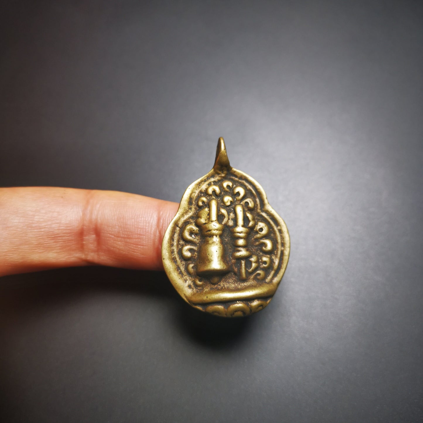 Gandhanra Antique Tibetan Buddhist Amulet,A Tibetan vajra (club) and tribu (bell),50 years old
