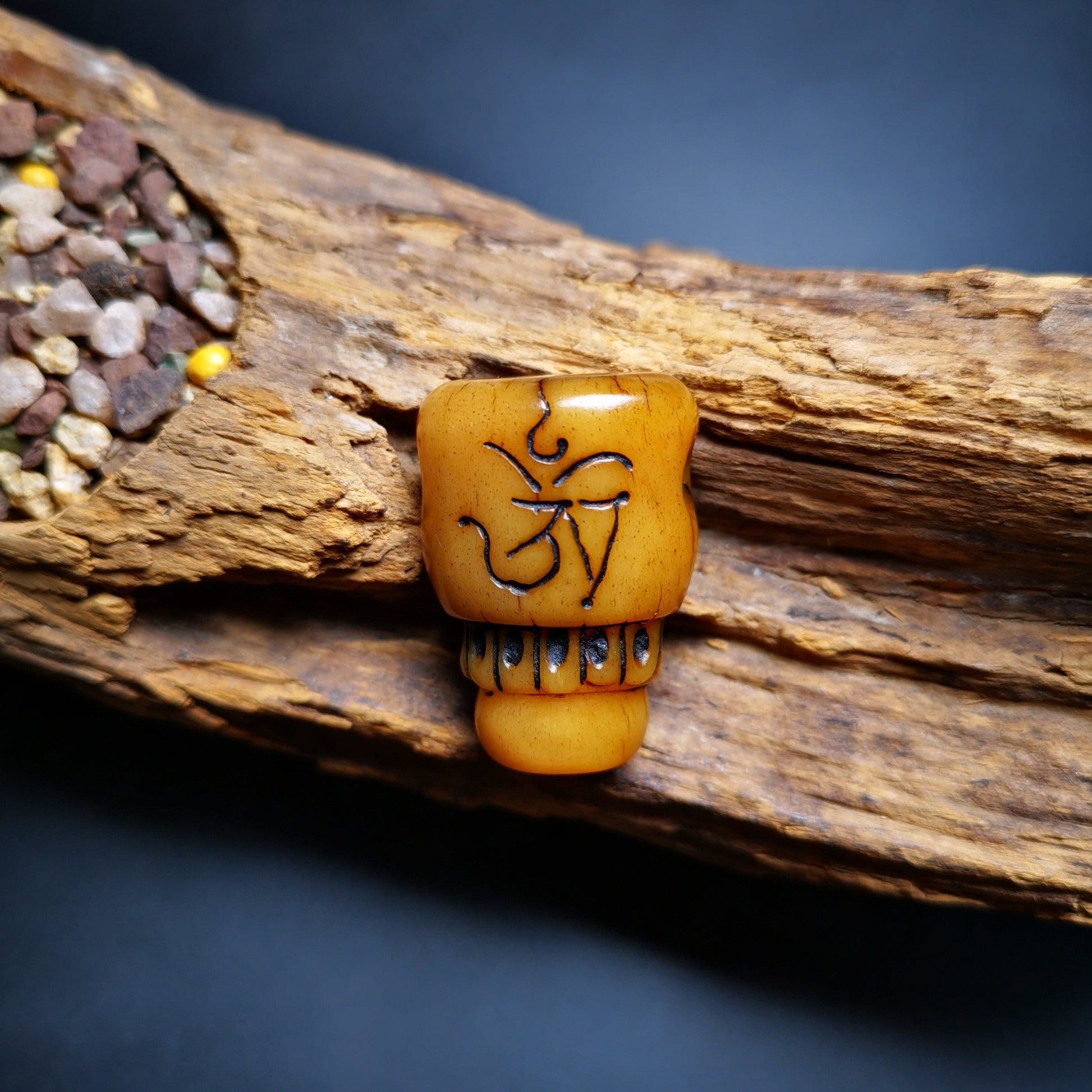 Gandhara Tibetan Yak Bone Carved Guru Bead, T-drilled 3-Hole Prayer Bead,Mala Bead, OM Symbol, Connector Bead for Buddhist Bead Gandhanra-ART