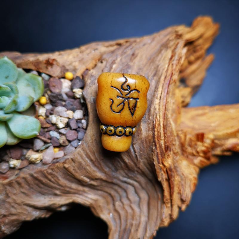 Gandhara Tibetan Yak Bone Carved Guru Bead, T-drilled 3-Hole Prayer Bead,Mala Bead, OM Symbol, Connector Bead for Buddhist Bead Gandhanra-ART