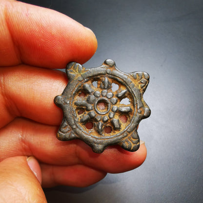Gandhanra Vintage Thokcha Amulet,Tibetan Budhist Pendant,Dharmachakra,Wheel of Dharma ,60 Years Old
