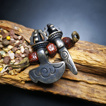 Gandhanra Antique Tibetan Amulet,Kartika(knife of the dakinis) and Kila(Dorje Phurba), Trantic Buddhism Dharma, Made of Bronze