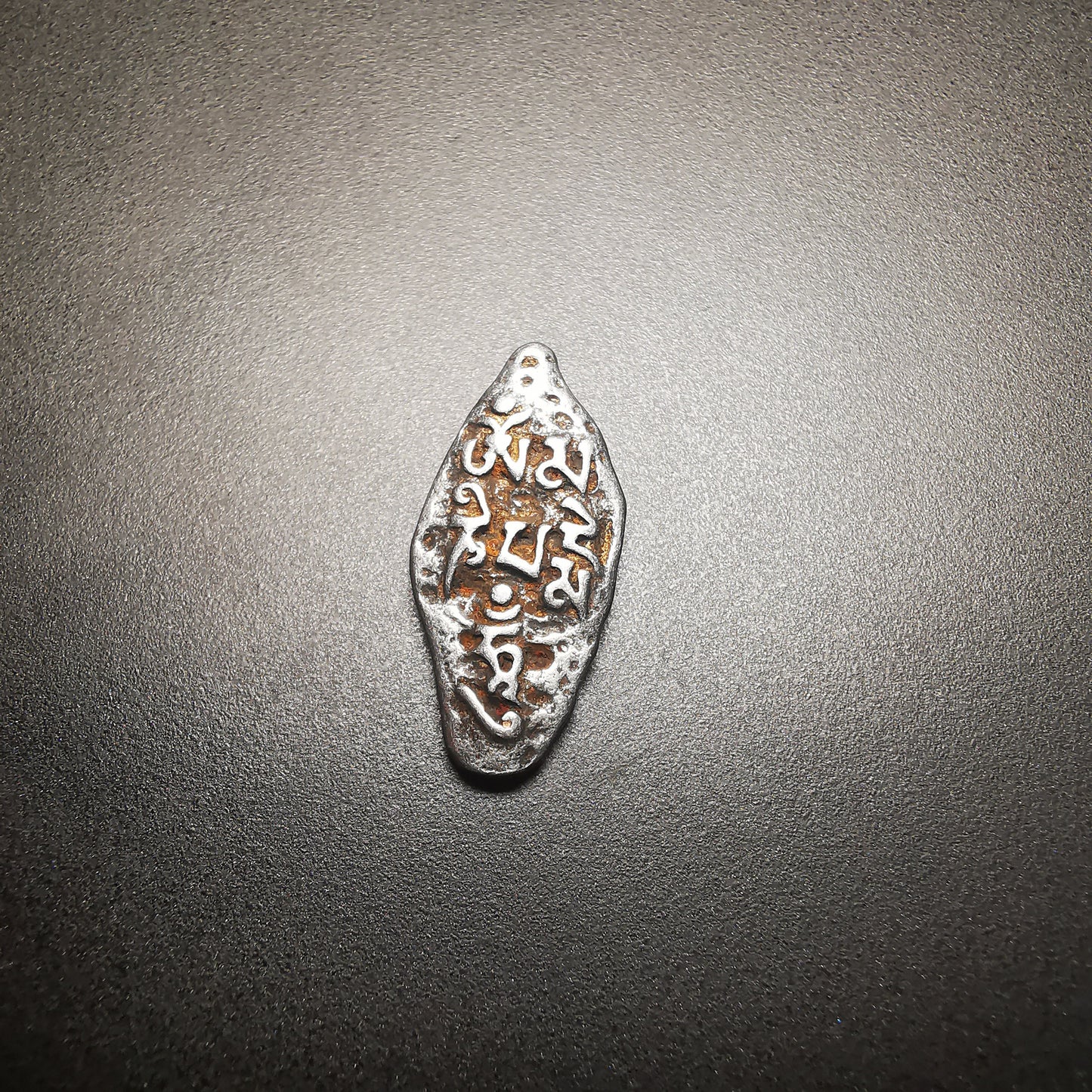 Gandhanra Handmade  Mala Counter Pendant,OM Bead Amulet, Prayer Beads Accessories,Made of Cold Iron