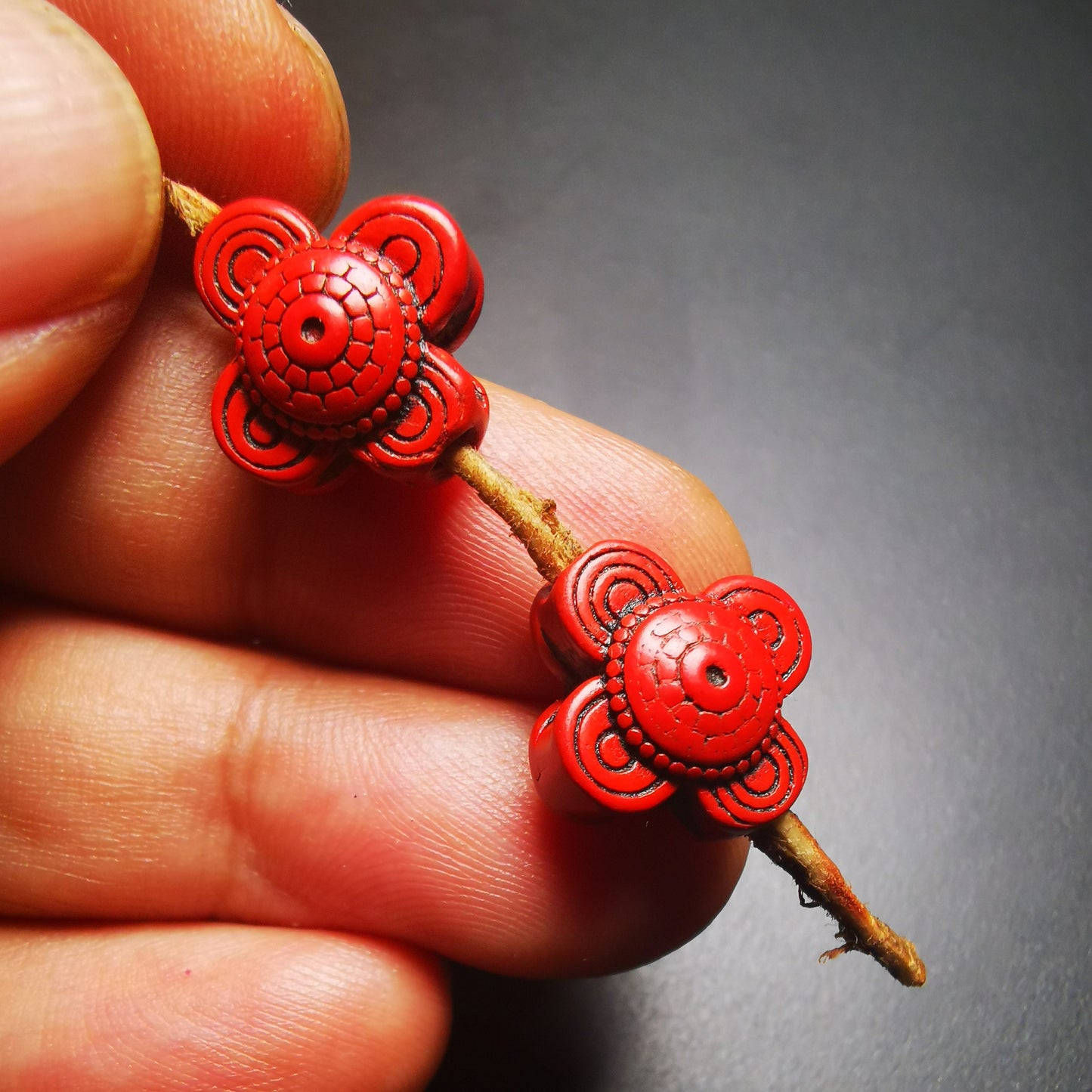 Gandhanra Handmade Antique Tibetan Amulet,Mini Flower Bead Pendant for Mala,Made of Cinnabar