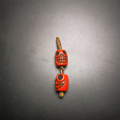 Gandhanra Handmade Antique Tibetan Amulet,Skull Sītavana Pendant for Prayer Beads, Mala,Made of Cinnabar