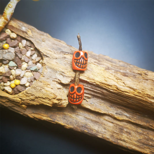 Gandhanra Handmade Antique Tibetan Amulet,Skull Sītavana Pendant for Prayer Beads, Mala,Made of Cinnabar