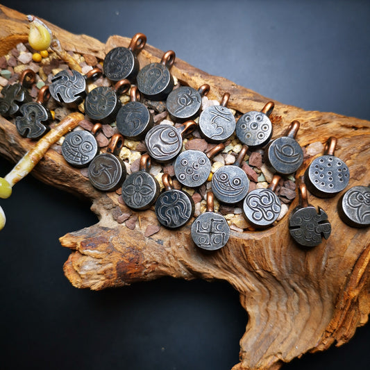 Gandhanra Handmade Buddhist Mala Bead Counter Clip,Stirrup Pendant for Prayer Beads,Bead Accessories