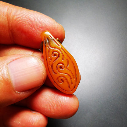 Gandhanra Hand-Carved Tibetan Yak Bone Amulet, Auspicious Clouds Pattern,Bead Counter Click Pendant for Mala,Prayer Beads
