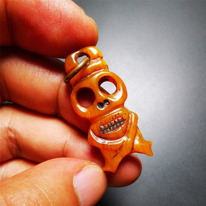 Gandhanra Tibetan Yak Bone Carved Amulet,Pirate Skull Pendant