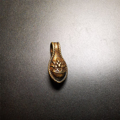 Gandhanra Handmade Tibetan Buddhist Mala Counter Clip for Prayer Beads,Flower Vase Bead Clip Accessories