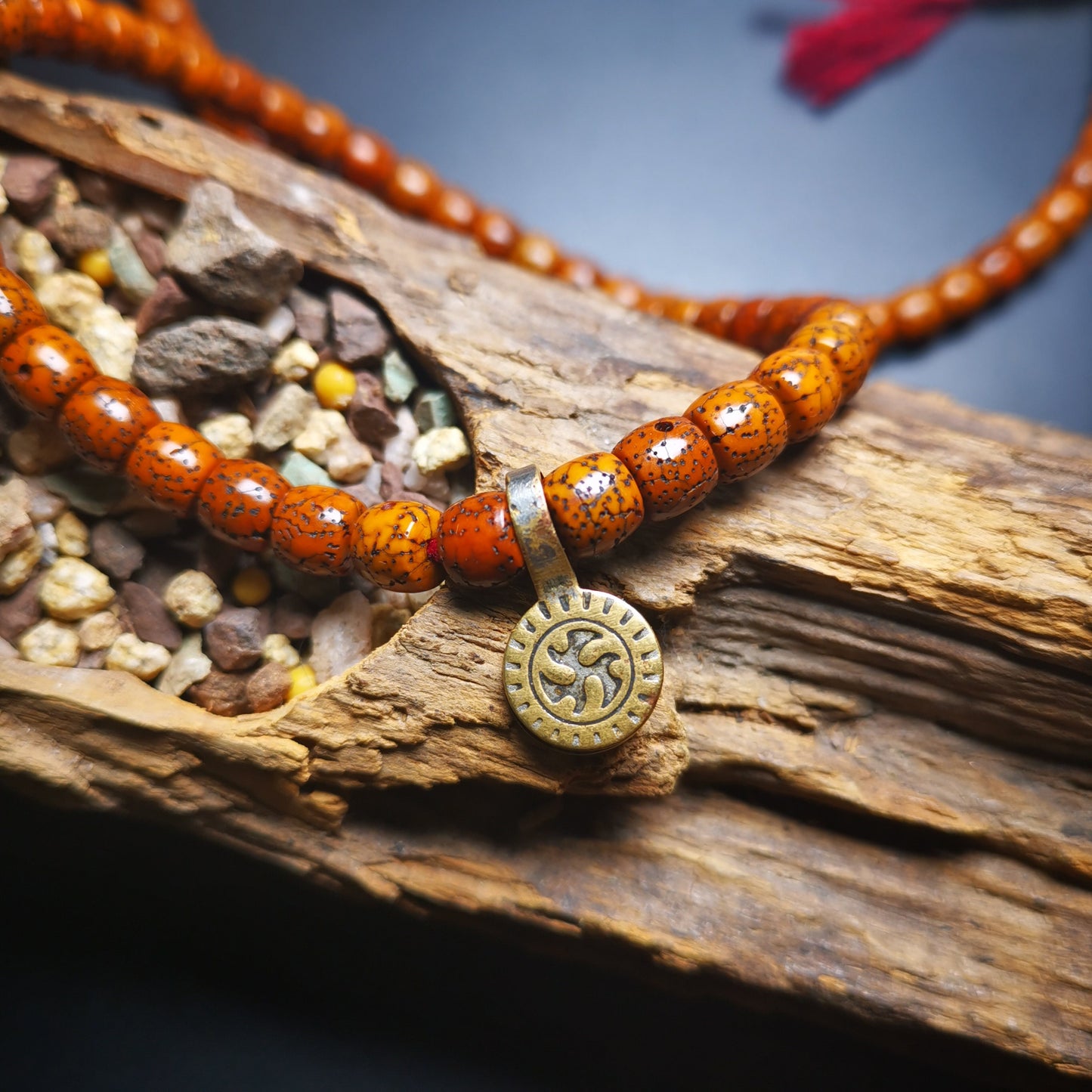 Gandhanra Old Tibetan Buddhist Mala Counter Clip for Prayer Beads,Dharmachakra / Prayer Wheel Bead Accessories